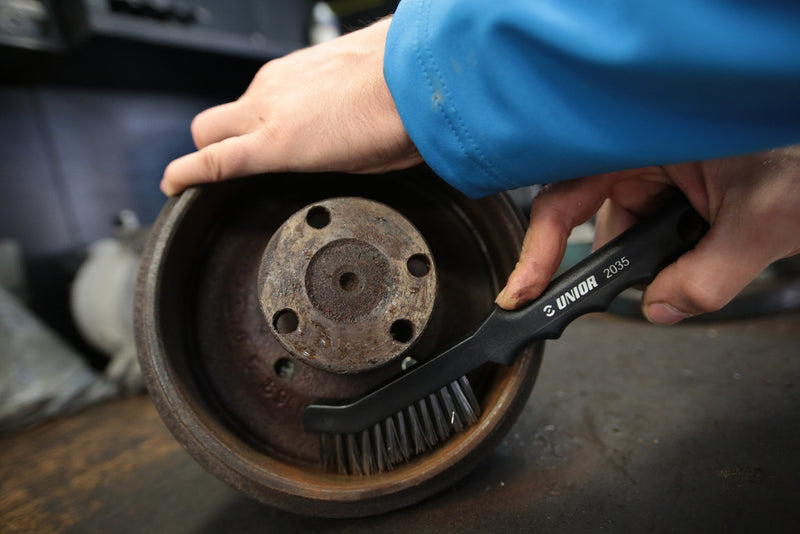 Unior Brush for cleaning disk brake shoes – Roladex Industrial Ltd, www.roladex.co.uk