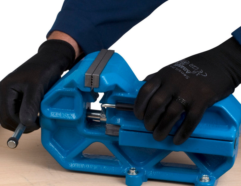 Quick IRONGATOR engineer's vice with quick moving system, 150