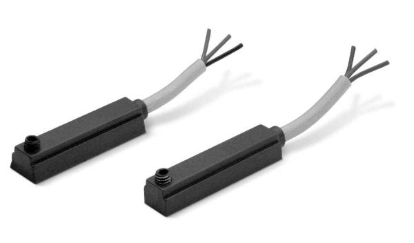 Image of SKR2P01M8 - T slot 2 wire 5 to 50 V AC/DC 300mm cable M8 - Camozzi | Roladex UK
